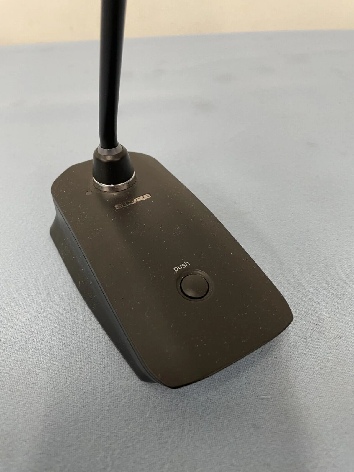 Shure MXW8 Z10 Microflex Wireless Gooseneck Desktop Microphone & Base Unit - Image 2