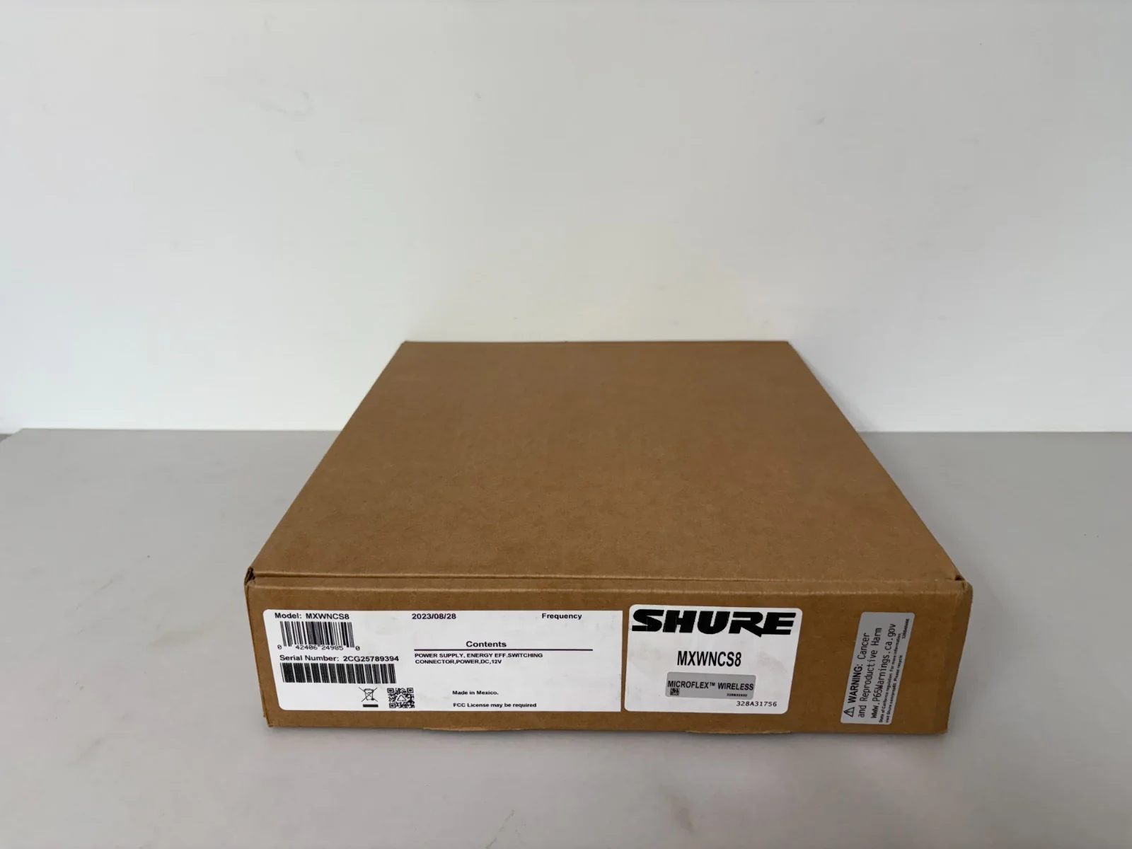 Shure MXWNCS8 Microflex wireless 8-Port Networked Charging Station - Image 2
