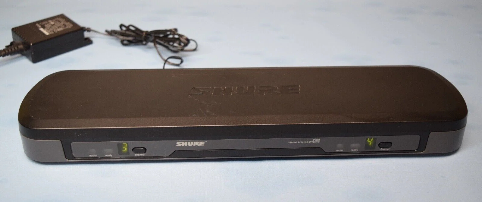 Shure PG88  H7 536-548 MHz Wireless Microphone Receiver w/ Power Supply - Image 2