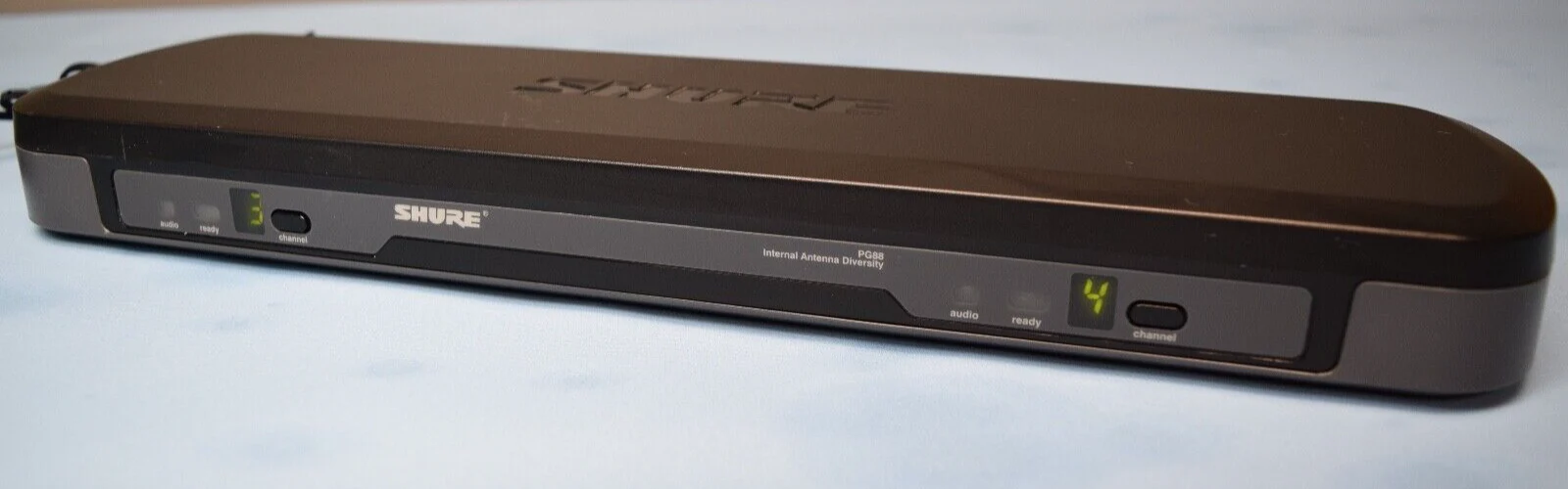 Shure PG88  H7 536-548 MHz Wireless Microphone Receiver w/ Power Supply - Image 4