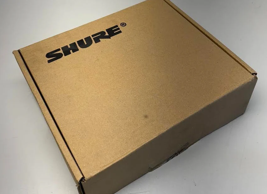 Shure SBC200US Transmitter & Battery Charger with Power Supply - Image 4