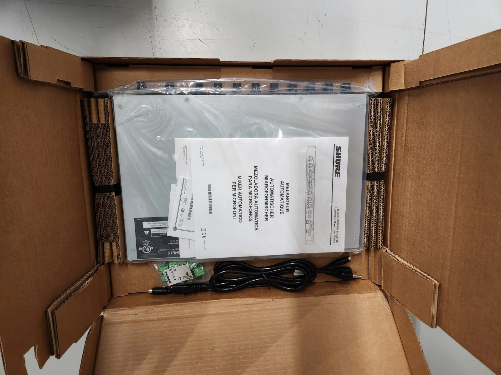 Shure SCM810 8-Channel Microphone Mixer NEW Open Box - Image 2
