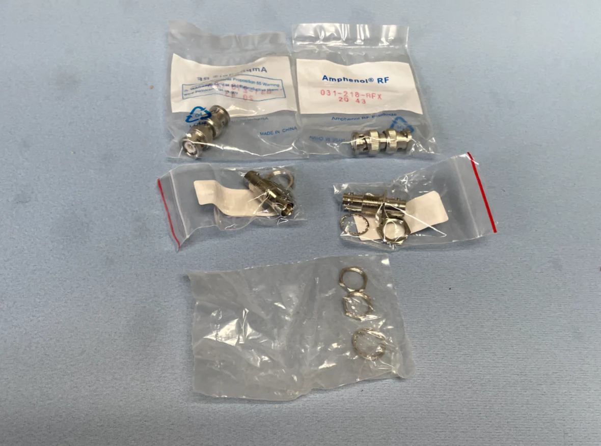 Shure UA221 Passive Antenna Splitter/Combiner Kit - Image 4
