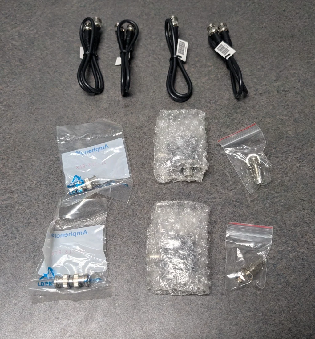 Shure UA221 Passive Antenna Splitter/Combiner Kit - Image 2