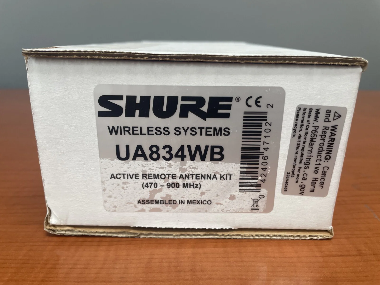 Shure UA834WB In-Line Active Remote Antenna Amplifier - Image 2