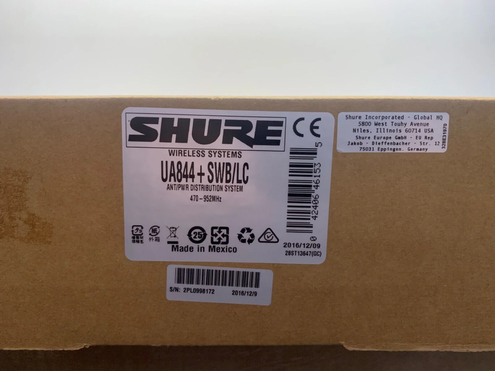 Shure UA844+SWB/LC Wideband Antenna Distribution System (470 to 960 MHz)