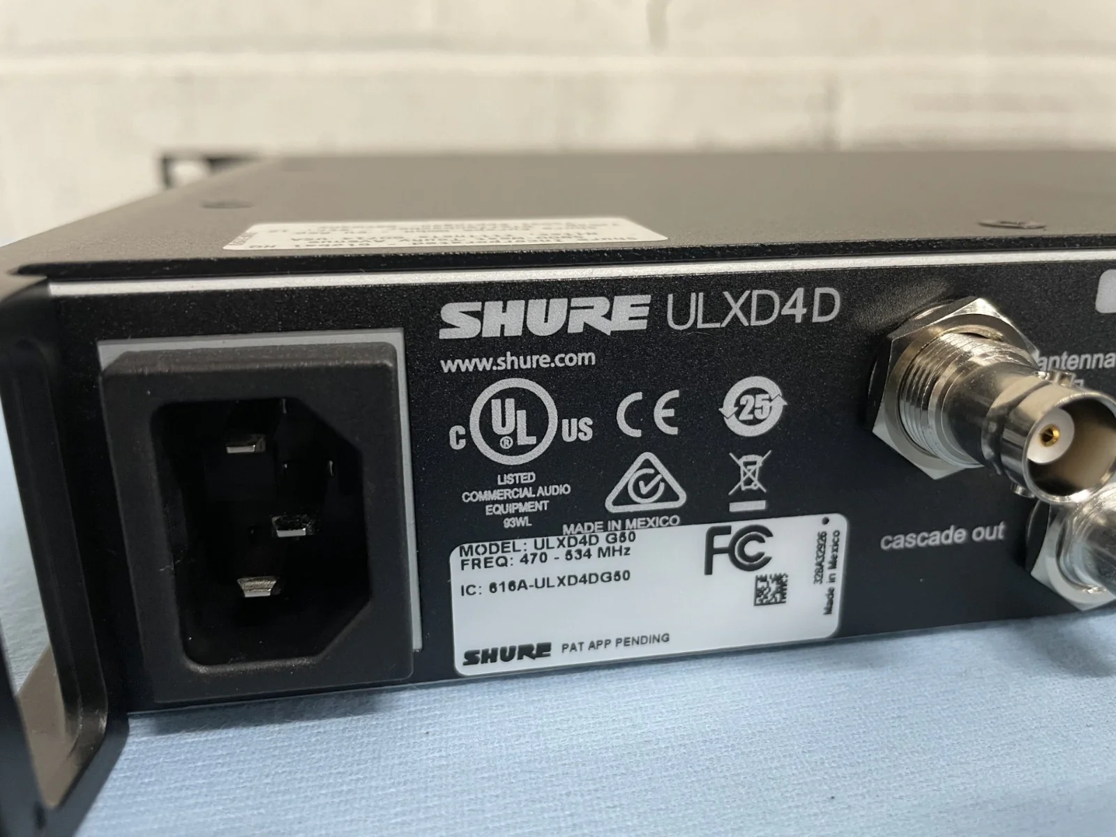 Shure ULXD4D Digital Dual-Channel Wireless Microphone Receiver G50 470-534 MHz & - Image 5