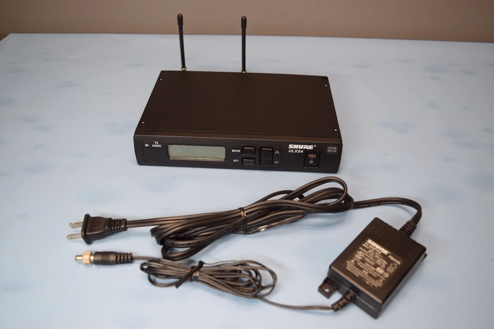 Shure ULXS4  G3 470-506 MHz Wireless Microphone Receiver w/ PS41US Power Supply - Image 5