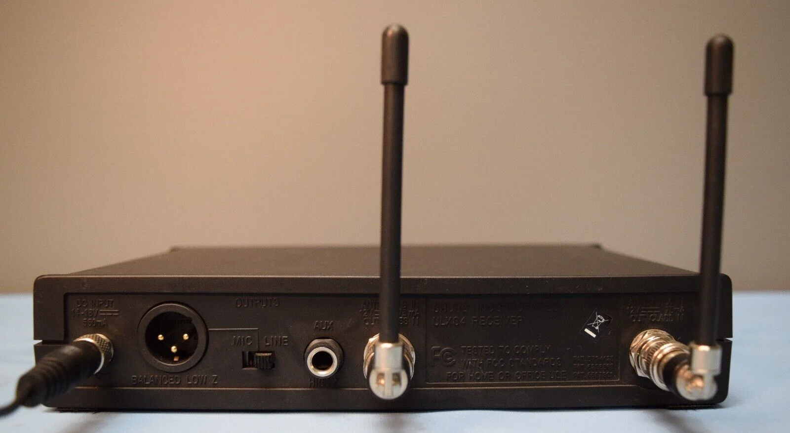 Shure ULXS4 / ULX2 Beta Wireless Handheld Microphone System G3 band 470-506 MHz - Image 5