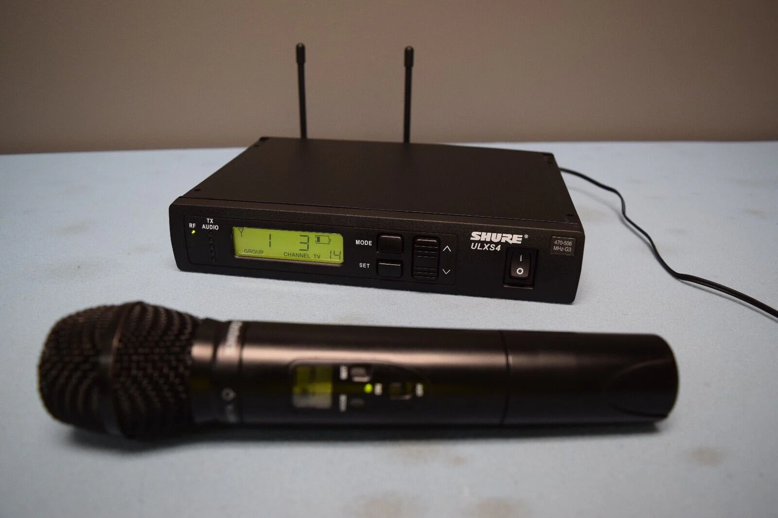 Shure ULXS4/ULX2 Wireless Handheld Microphone System G3 band 470-506 MHz - Image 2