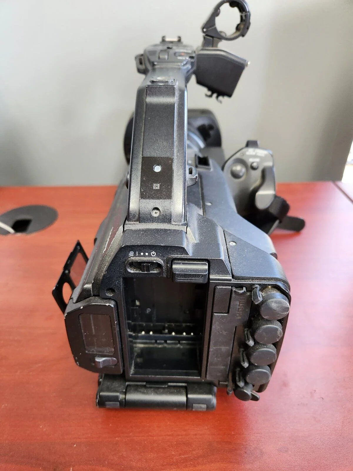 Sony PMW-300 XDCAM Full HD Professional Video Camcorder PMW-300K1 MPEG HD422 - Image 5
