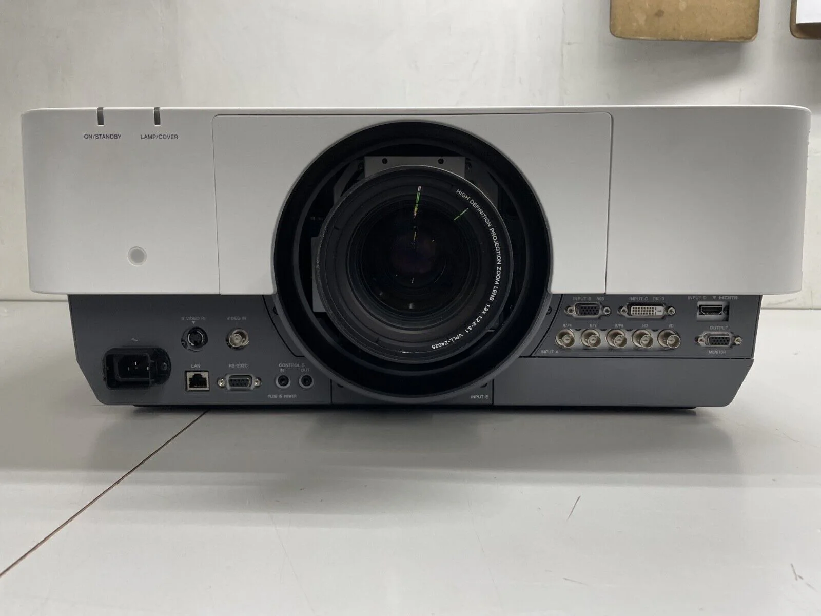 Sony VPL-FH500 WUXGA 7000-Lumen Twin Lamp Projector & VPLL-Z4025 Long-Throw Lens - Image 2