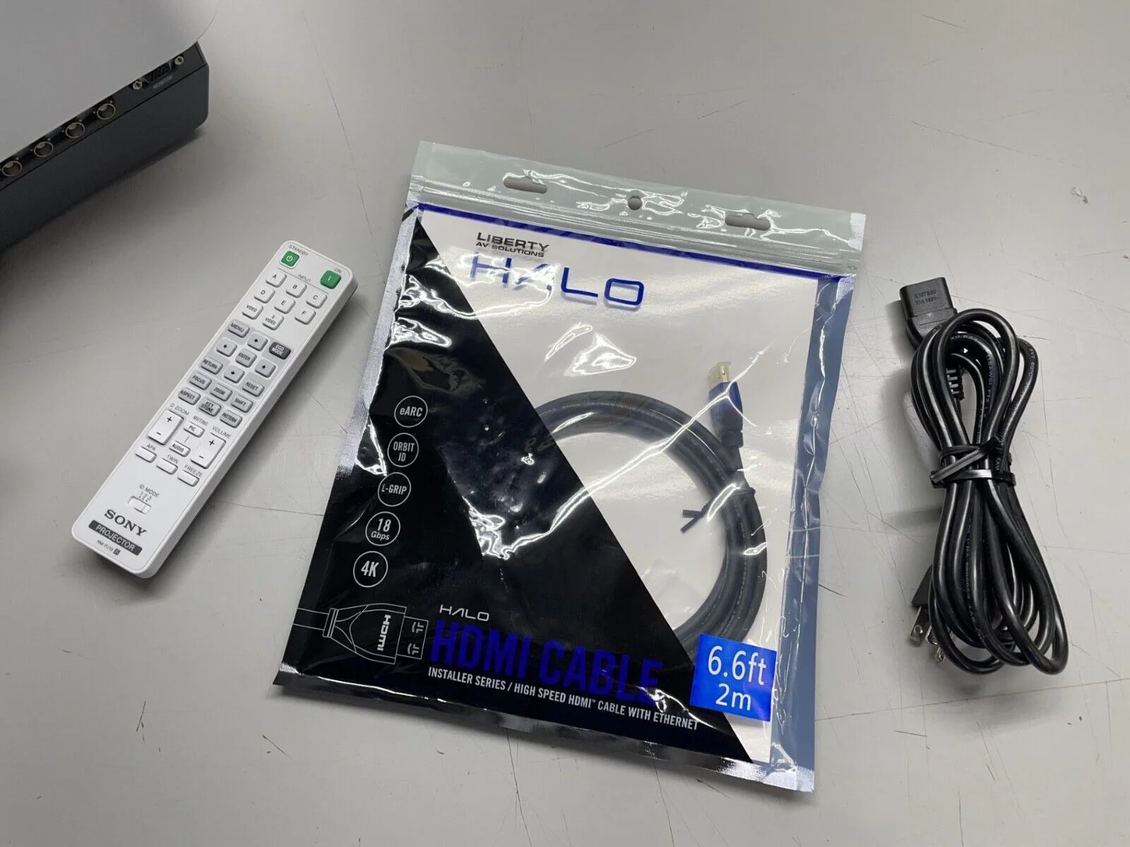 Sony VPL-FH500 WUXGA 7000-Lumen Twin Lamp Projector & VPLL-Z4025 Long-Throw Lens - Image 6