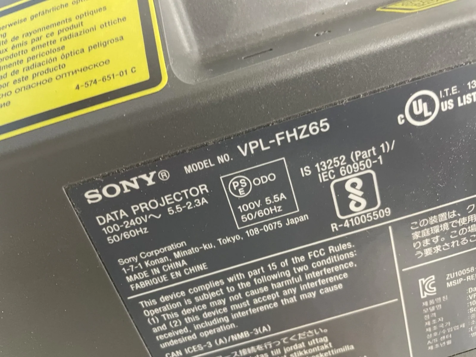 Sony VPL-FHZ65 6,000-Lumen WUXGA Professional Laser Projector/Projection System - Image 2