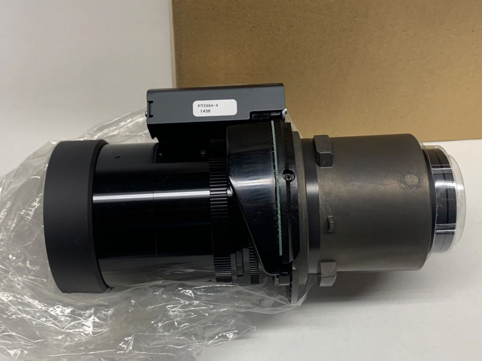 Sony VPLL-Z3024 Projection Lens for VPL-F Series (2.34:1 to 3.19:1) - Image 3