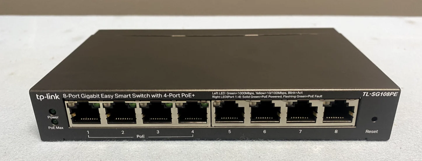 tp-link TL-SG108PE V3 8-Port Gigabit Easy Smart Switch with 4-Port PoE+ w/ Power - Image 2
