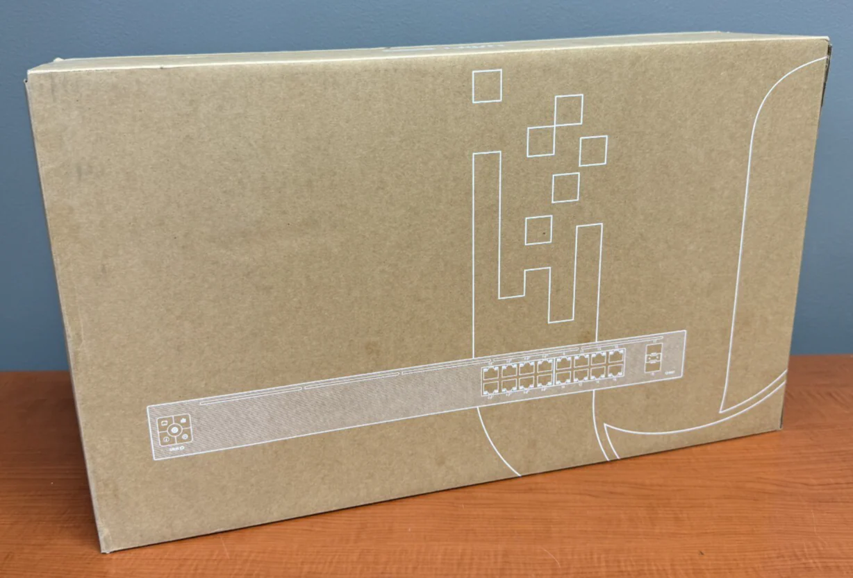Ubiquiti Networks USW-16-POE UniFi 16-Port Gigabit PoE+ Managed Switch with SFP