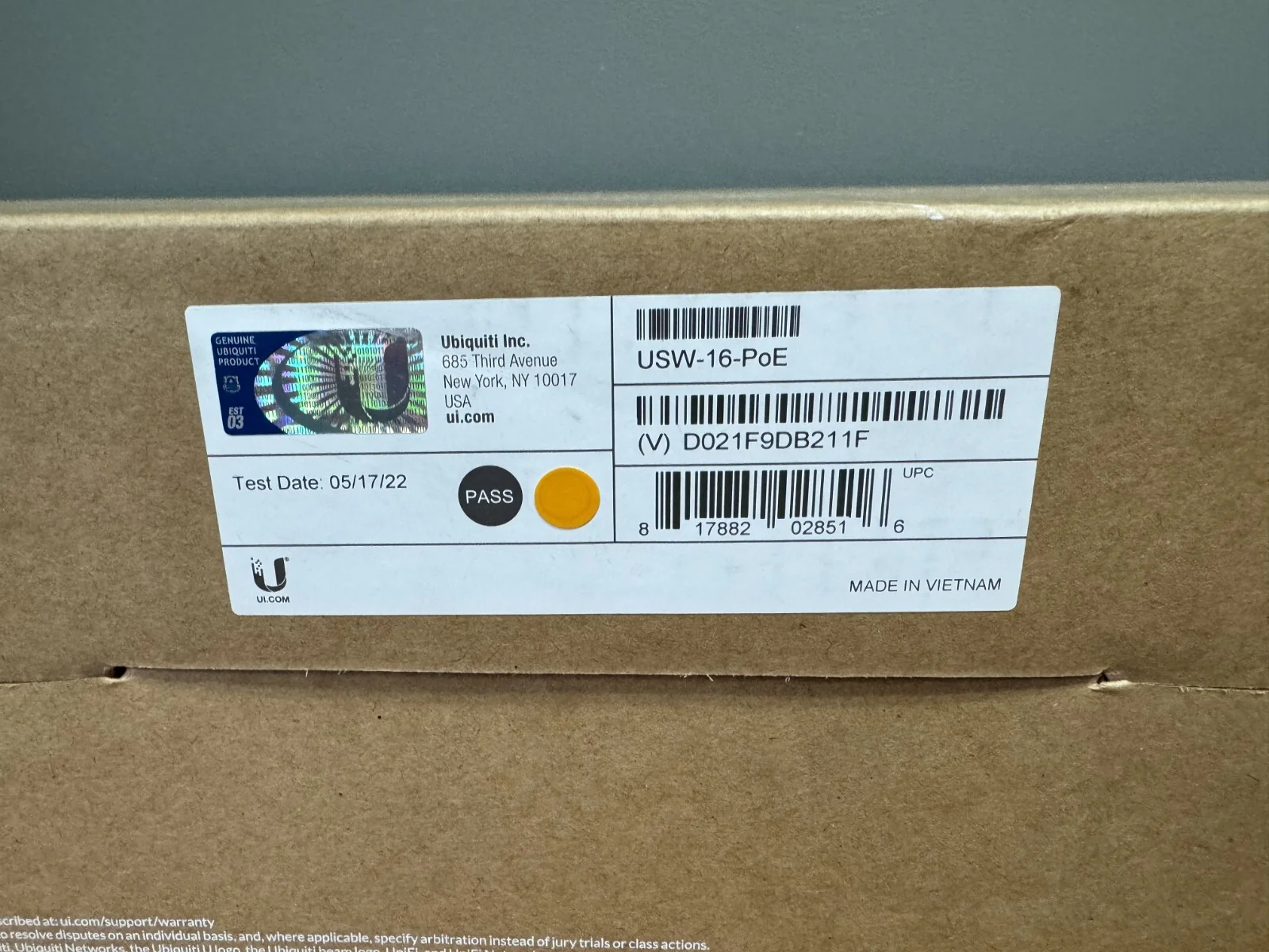 Ubiquiti Networks USW-16-POE UniFi 16-Port Gigabit PoE+ Managed Switch with SFP - Image 3
