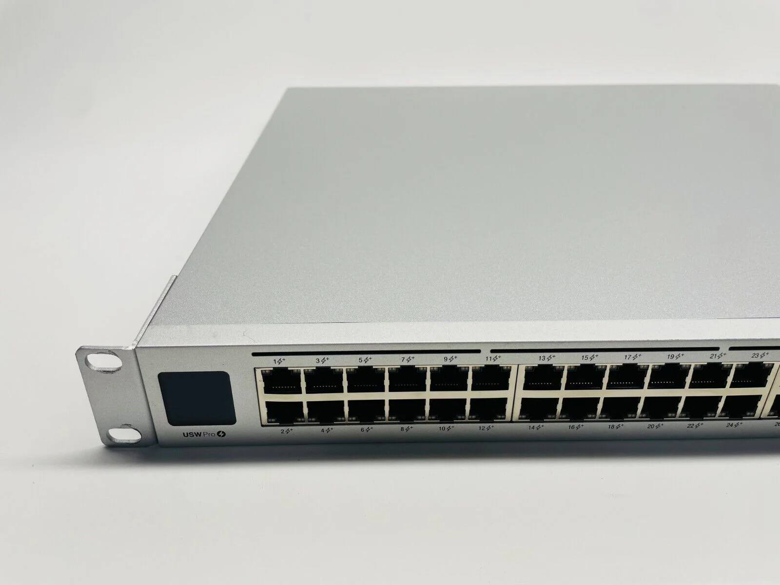 Ubiquiti USW-Pro-48-POE UniFi Network USW Pro 48-Port Gigabit Managed PoE Switch - Image 2