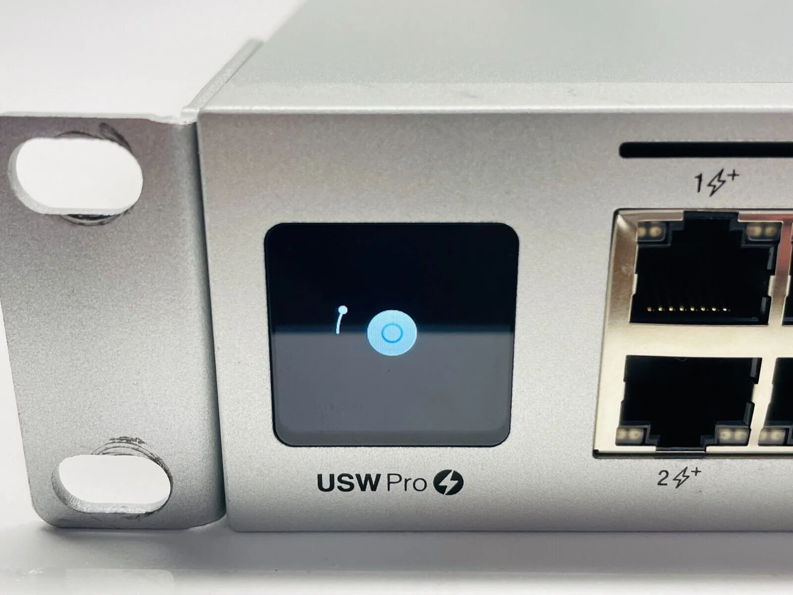 Ubiquiti USW-Pro-48-POE UniFi Network USW Pro 48-Port Gigabit Managed PoE Switch - Image 4