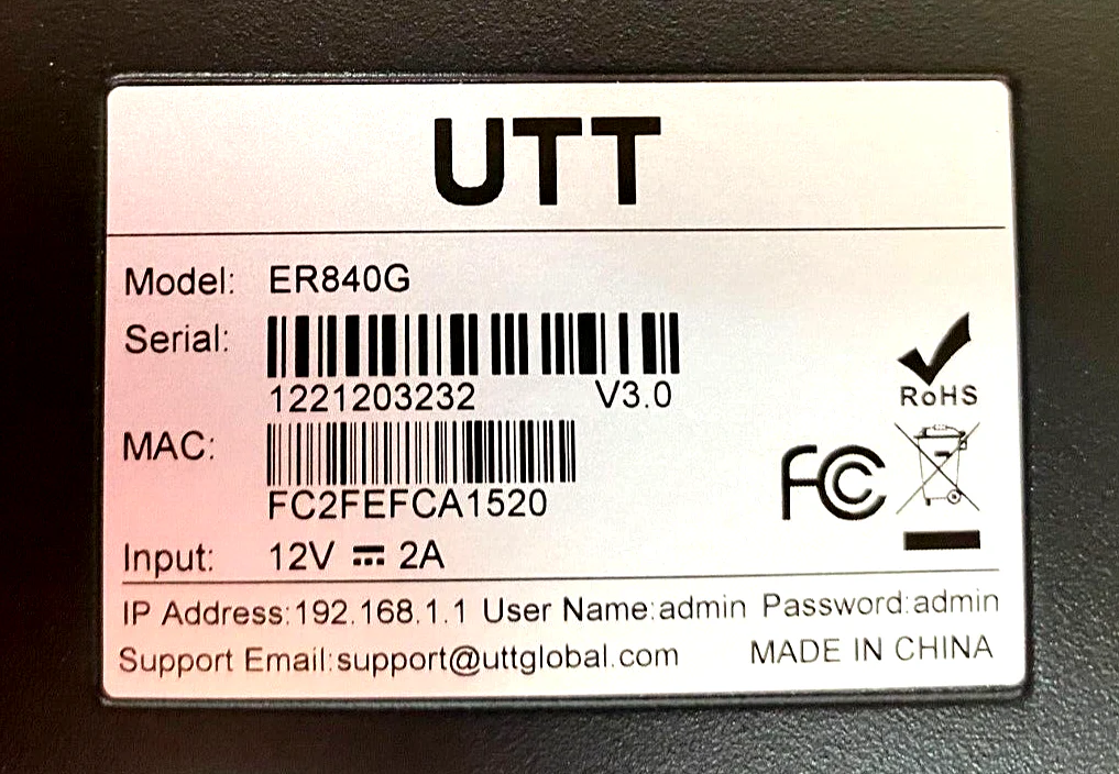 UTT ER840G 4 WAN Ports VPN Router + 10 Ports Gigabit PoE Switch