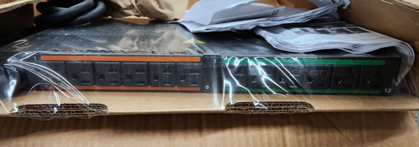 Vertiv Geist MNU3E1R6-12S203-3TL5A0H10-S Power Distribution Unit rPDU NU30205 - Image 2