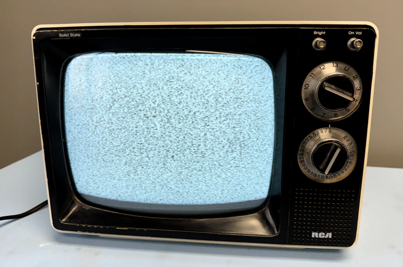 Vintage RCA AFC 120Y 1983 Dial TV Solid State Television Tested- Working - Image 3