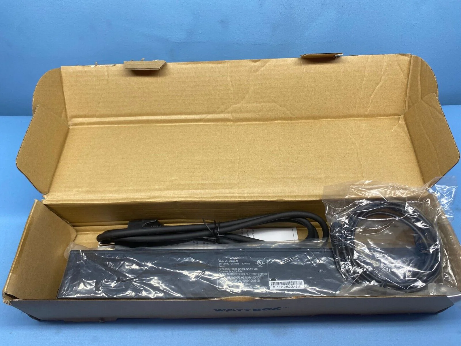 WattBox WB-600-FP Face Plate / Voltage & Current Meters - Image 2