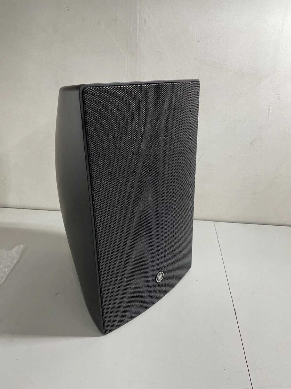 Yamaha VXS8 8" Surface-Mount 360-Watt 2-Way Audio Loudspeaker / Single Speaker - Image 4